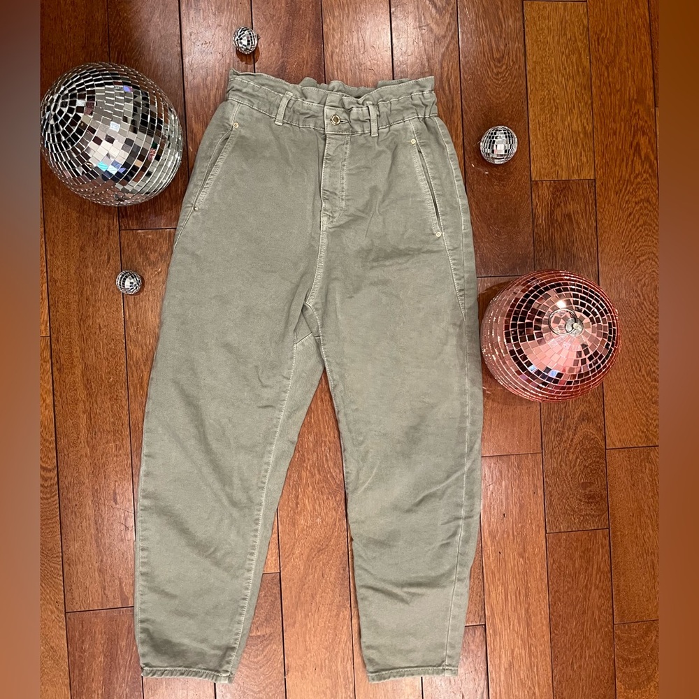 NWOT Zara paper bag waist cropped jeans